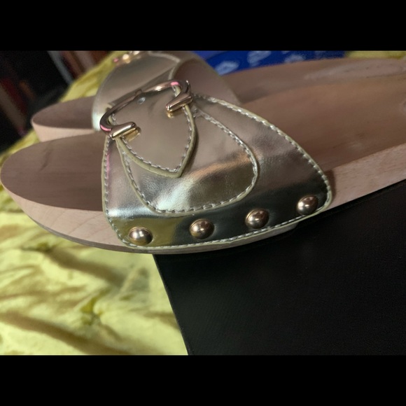 Coach metallic gold sandals - Picture 4 of 8